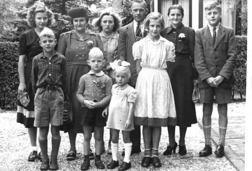 Kuitert, Taapke (Jan) met gezin en familie